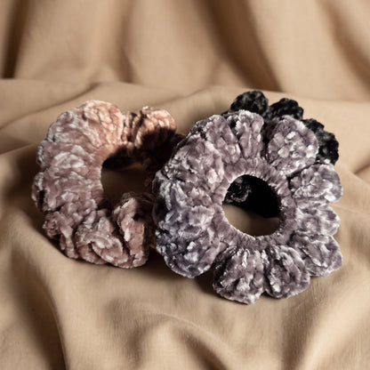 3 pakning med velur scrunchies